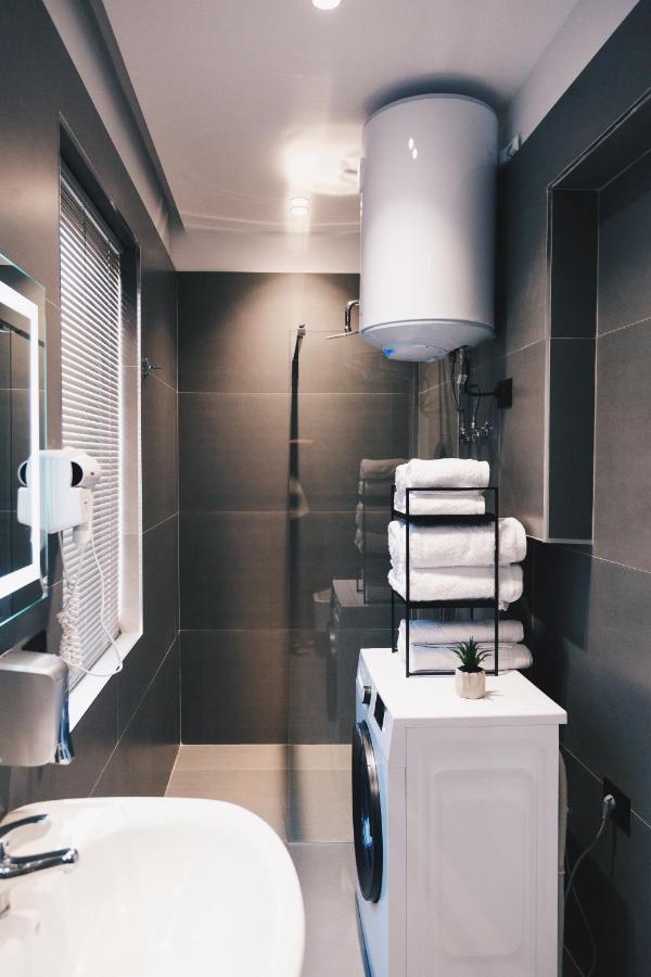 Mono Boutique Apartments Тирана Екстериор снимка