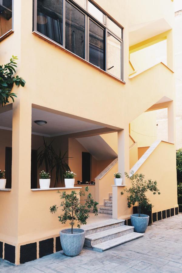 Mono Boutique Apartments Тирана Екстериор снимка
