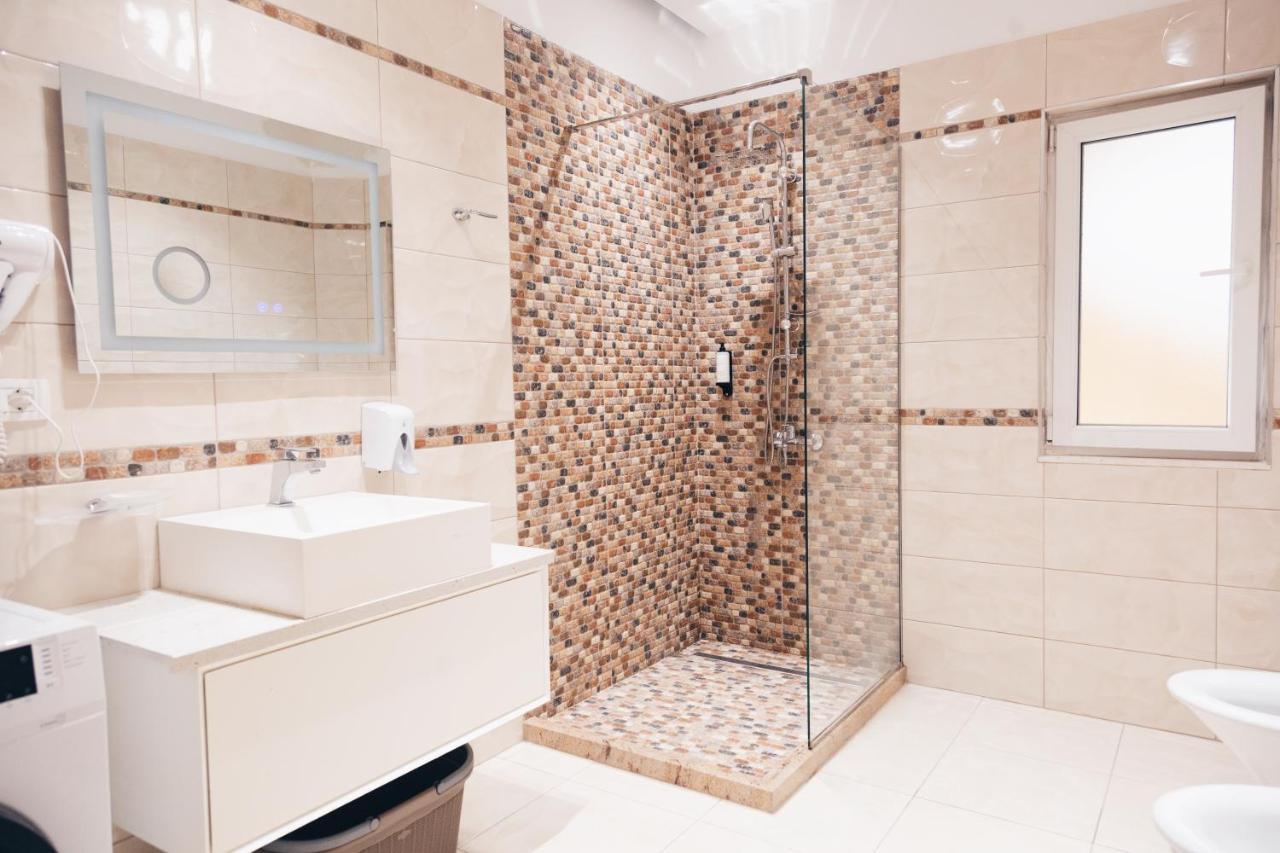 Mono Boutique Apartments Тирана Екстериор снимка